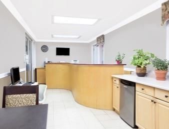 מלון Super 8 By Wyndham Quesnel Bc מראה חיצוני תמונה